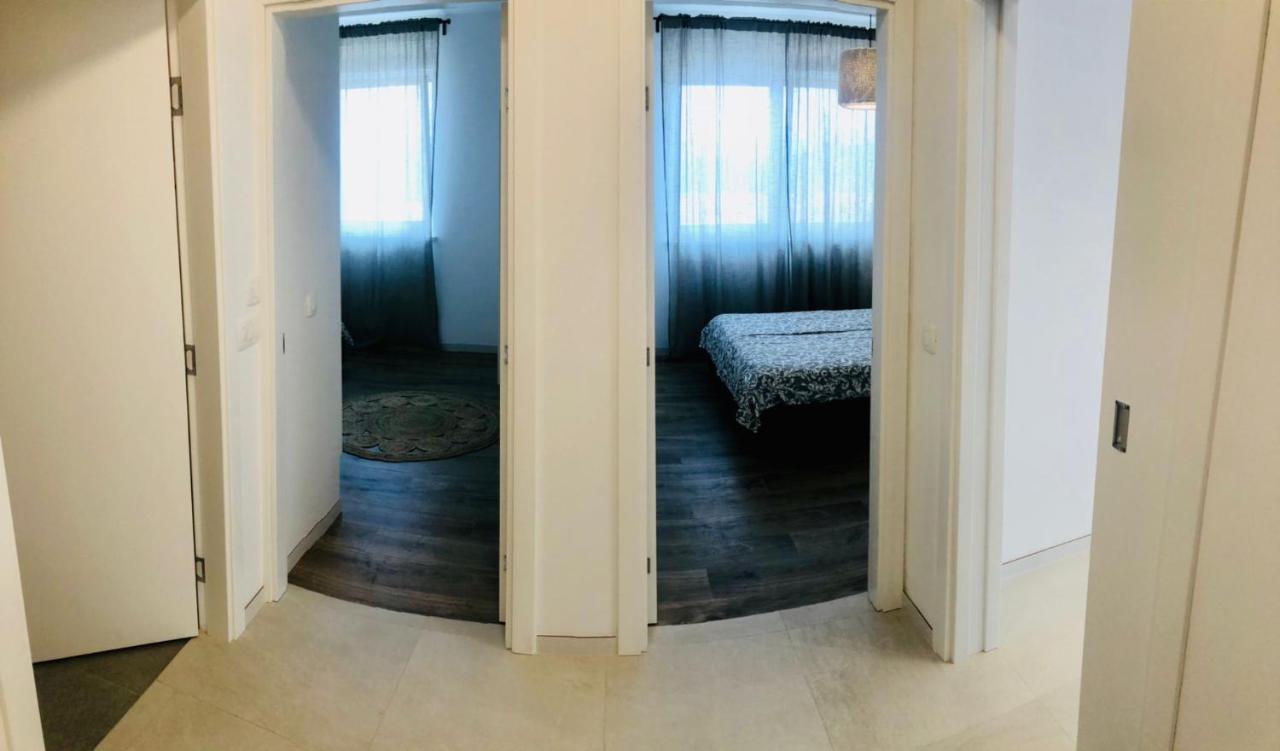 Sea & Sun Apartment กอร์จูลา ภายนอก รูปภาพ